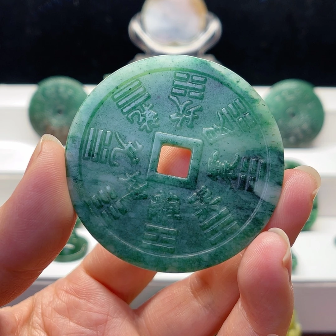 独山玉未镶嵌颈饰