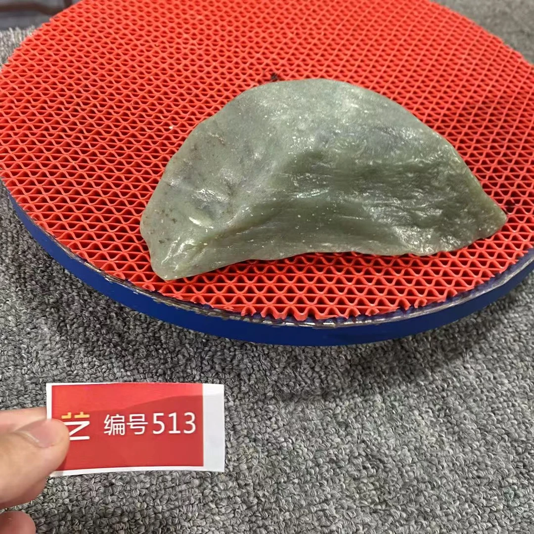 新疆玉料原石发一件编号513