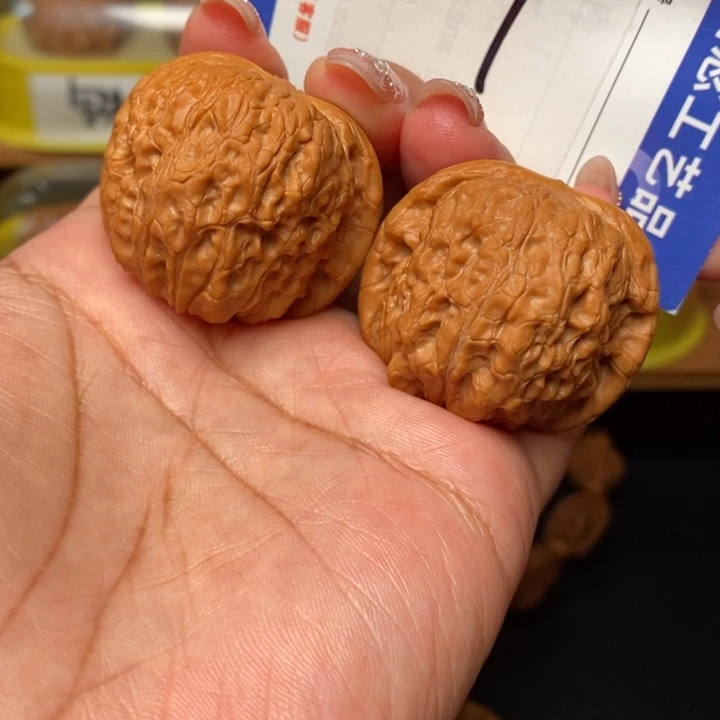 文玩核桃吊坠39血麒麟