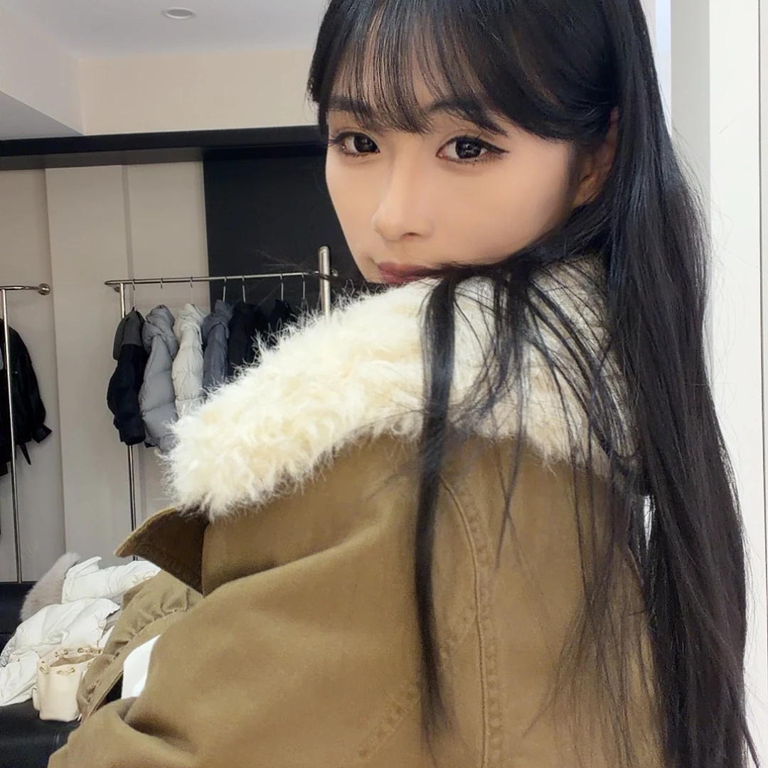 设计师款咖色外套