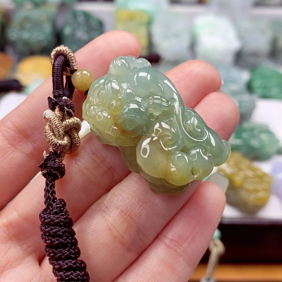 翡翠颈饰未镶嵌翡翠