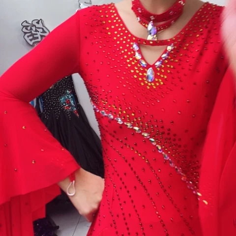 摩登舞是我最喜欢看了笑