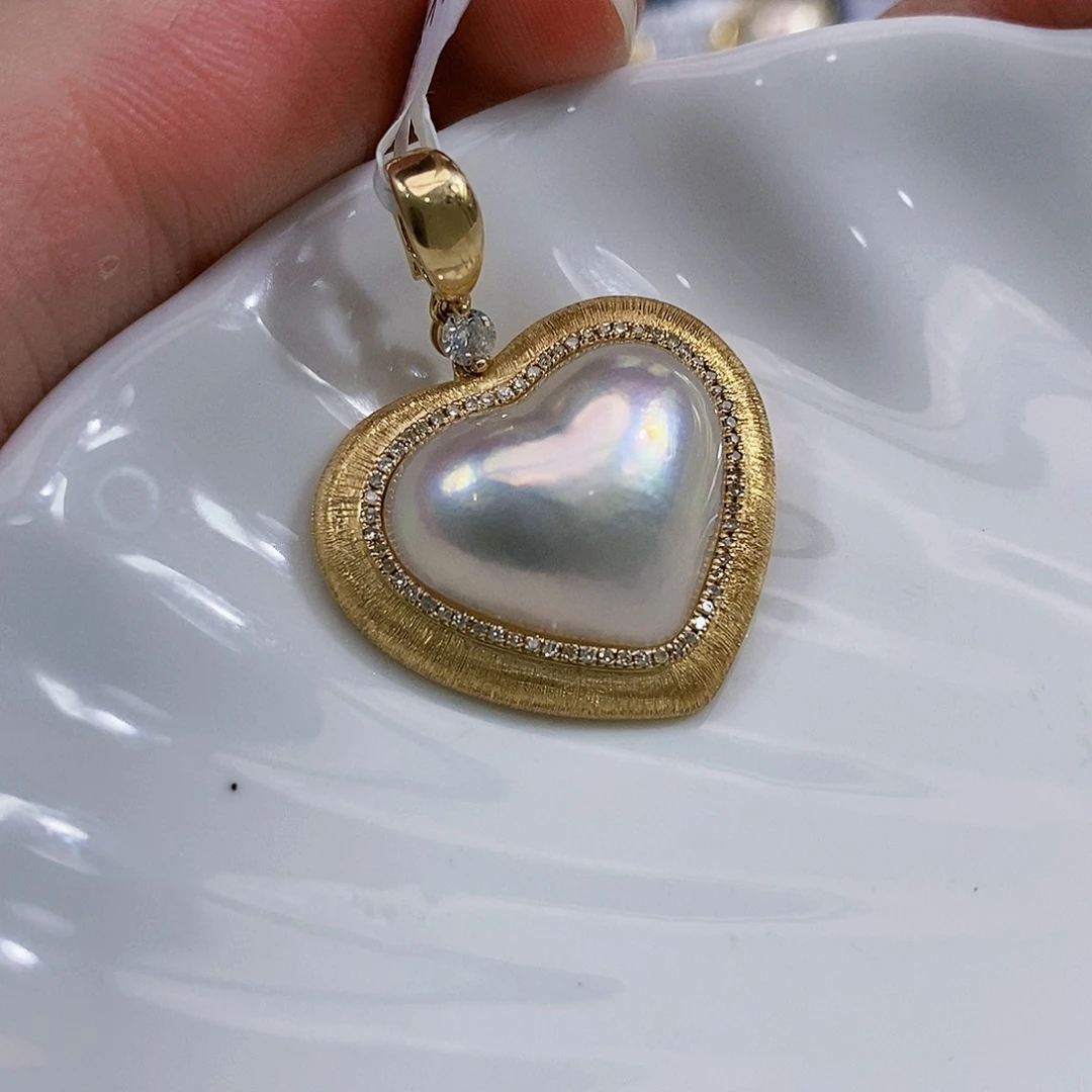 18K金镶嵌拼合珍珠（马贝珠）日本原单粉泡泡爱心吊九***野