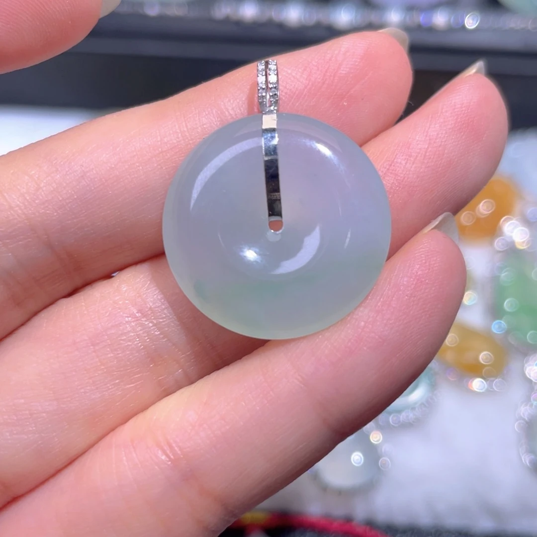 颈饰18K金镶嵌翡翠翡翠