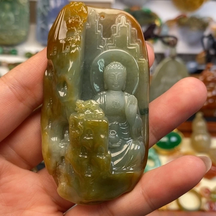 颈饰未镶嵌翡翠佛观天下