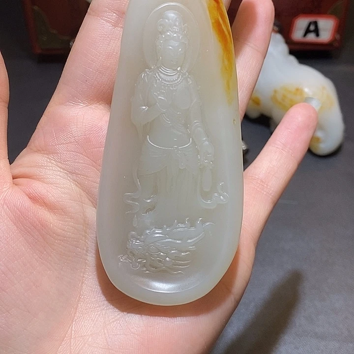 和田玉未镶嵌挂件时*