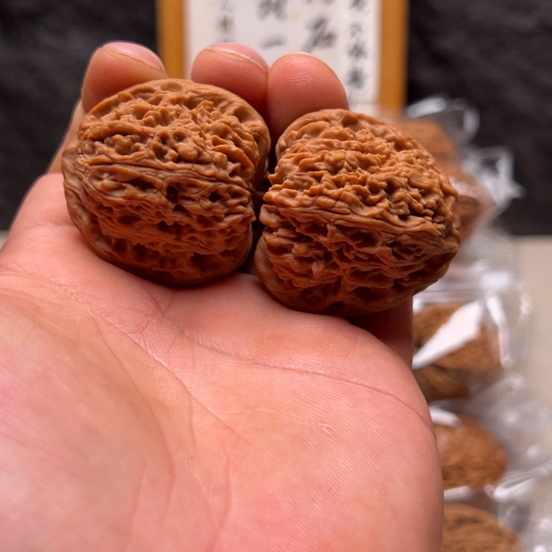 住***慷把件文玩核桃南疆40.5