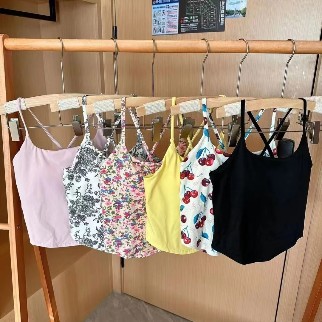 IU同款高级印花瑜伽背心吊带短裤固定一体杯强压、显瘦