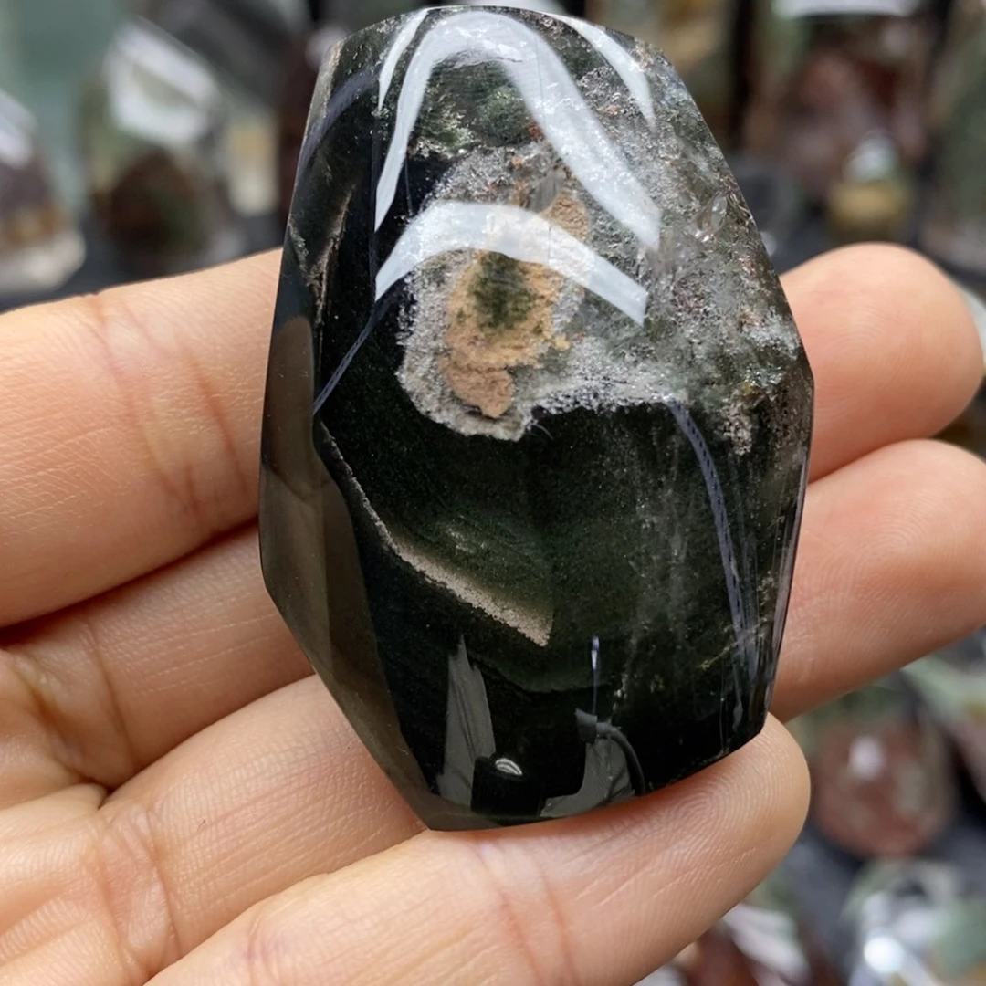 未镶嵌水晶珠宝半成品