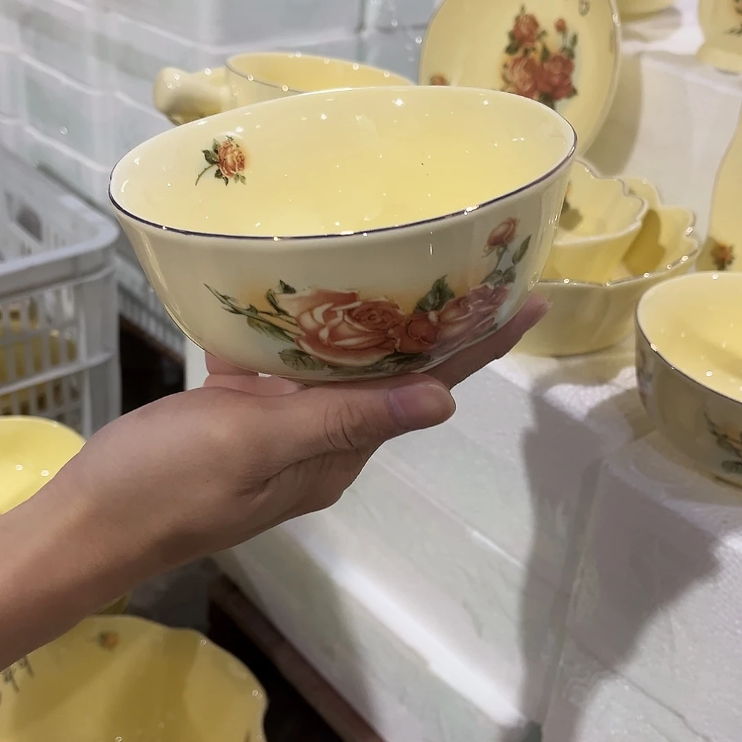 星博陶瓷有限公司2个