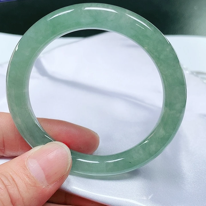 翡翠手镯未镶嵌翡翠手镯 未镶嵌