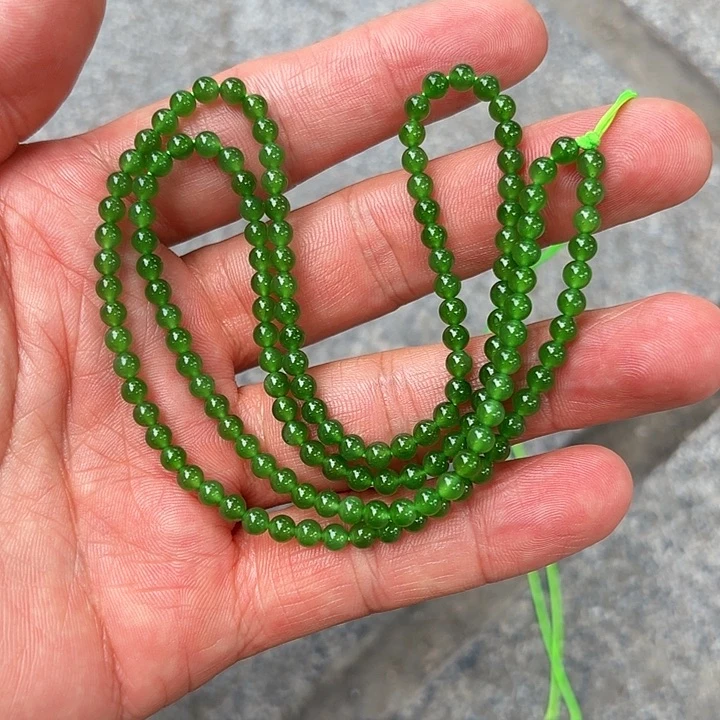 项链未镶嵌和田玉(碧玉)