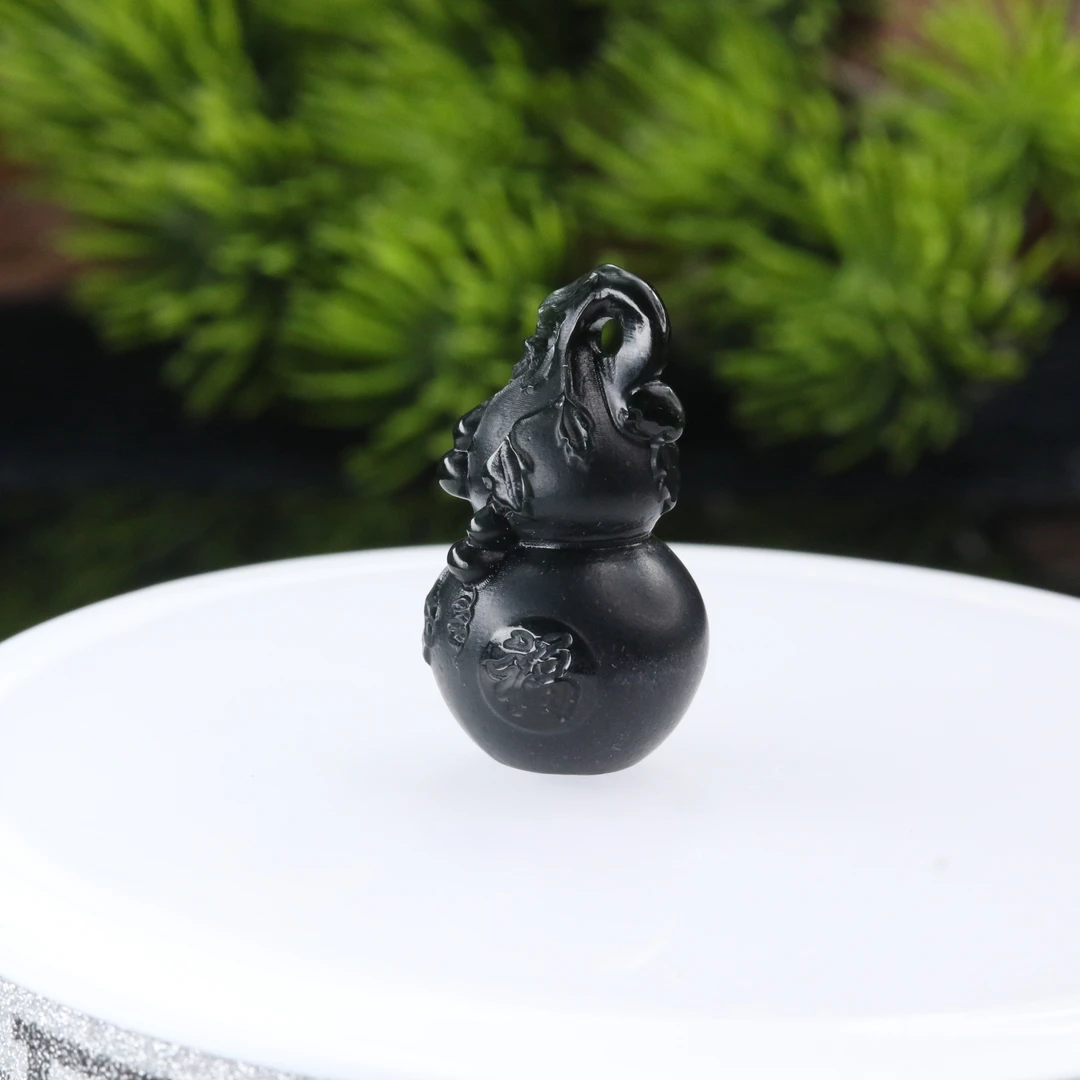 25和田玉塔青葫芦吊坠/100263上海嘉禾拍卖