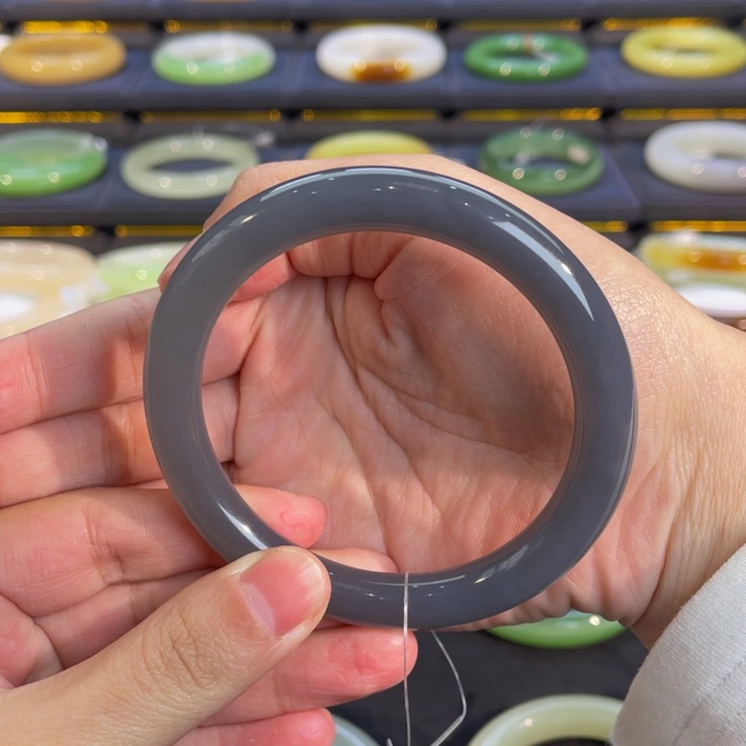 未镶嵌手镯和田玉-浓烟紫美人条 59