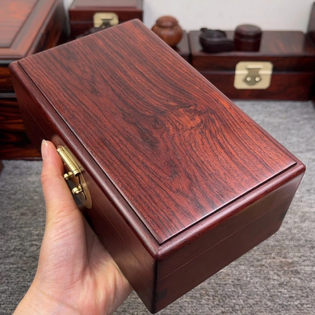 微凹黄檀（南美大红酸枝）