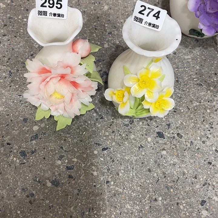 瓷片红**贝陶瓷工艺品摆件