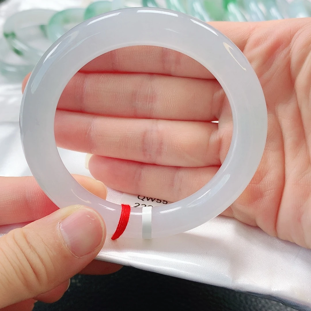 翡翠未镶嵌手镯缅甸A货翡翠手镯