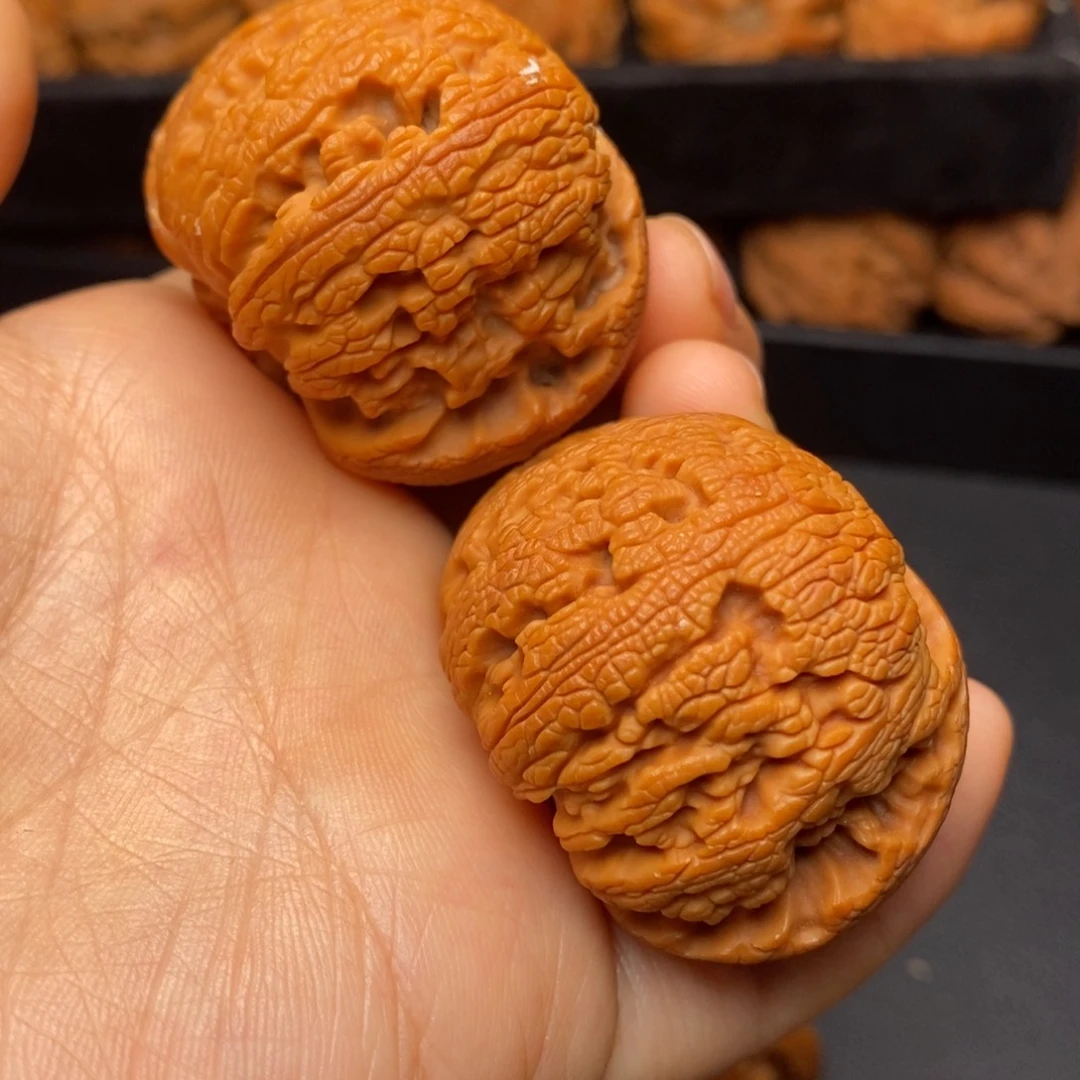 秦岭野生文玩核桃