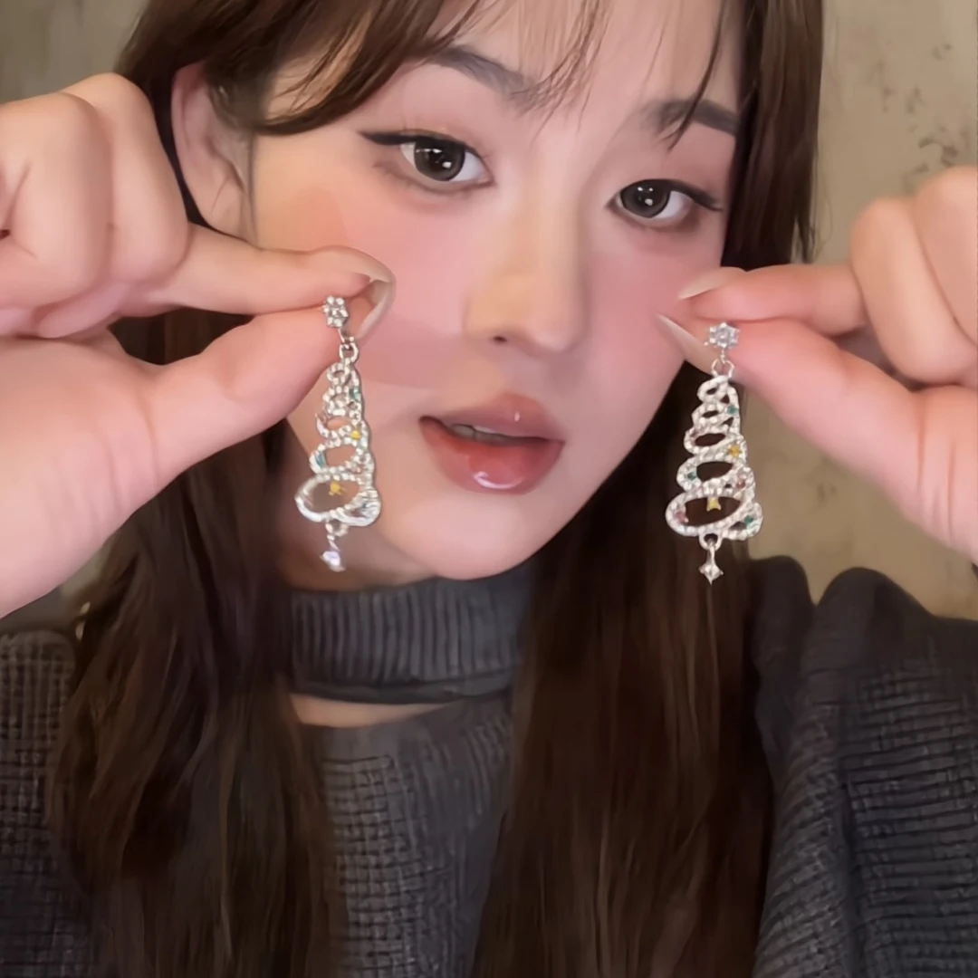 铜合金耳饰 时尚彩色圣诞树耳环女ins小众百搭高级感耳钉轻奢饰品