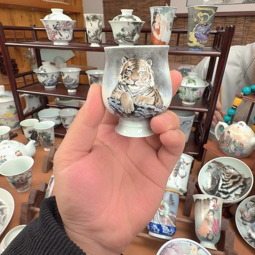 瓷摆件老虎高脚杯陶瓷