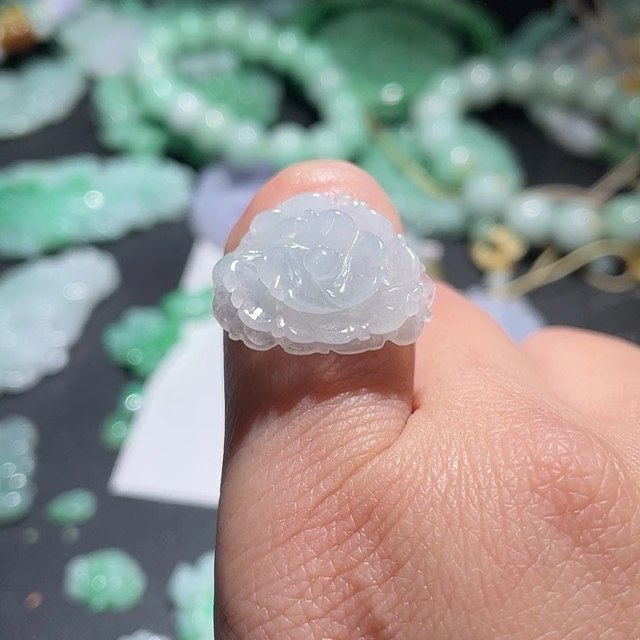 颈饰未镶嵌翡翠天