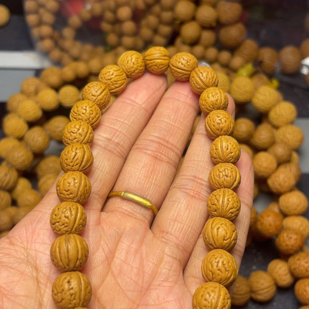 手串桃核迎**季10.4野生核手持