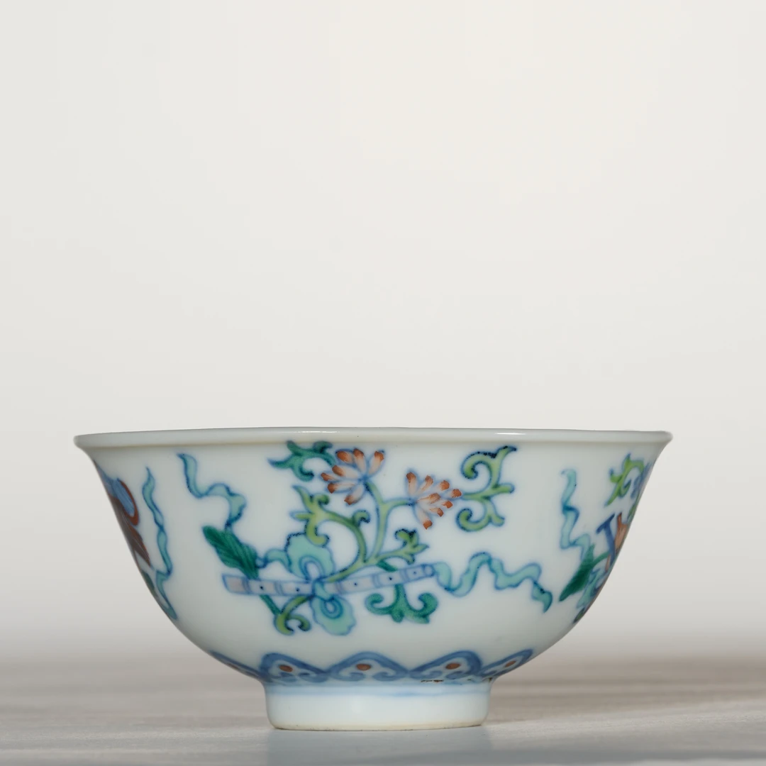 8、清晚期 斗彩暗八仙纹茶圆【祥德101拍卖】