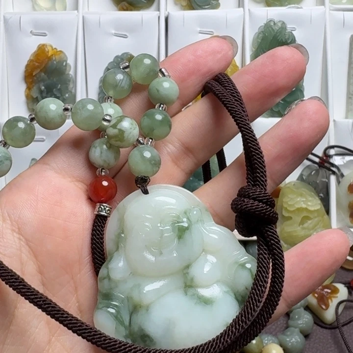 未镶嵌蛇纹石玉吊坠