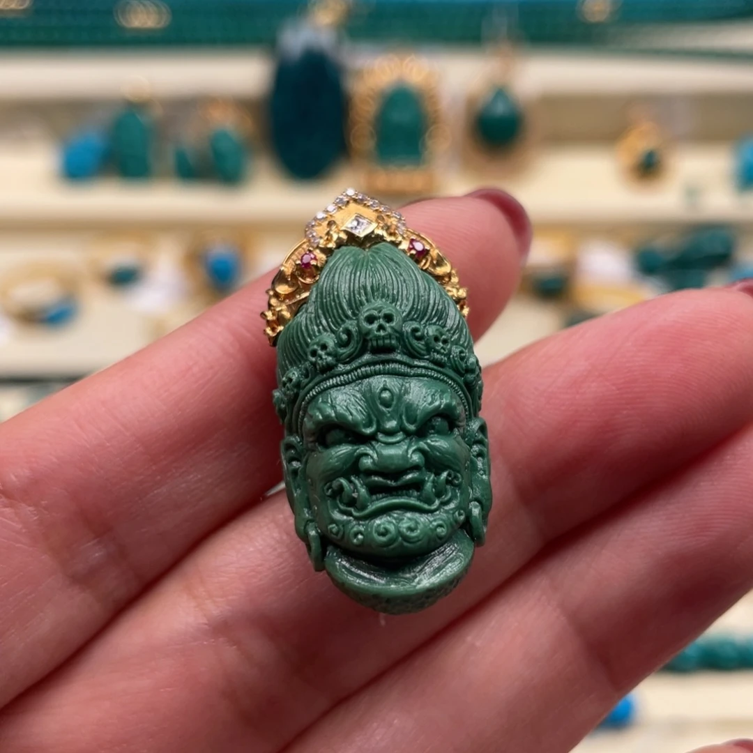 18K金镶嵌绿松石珠宝奇石