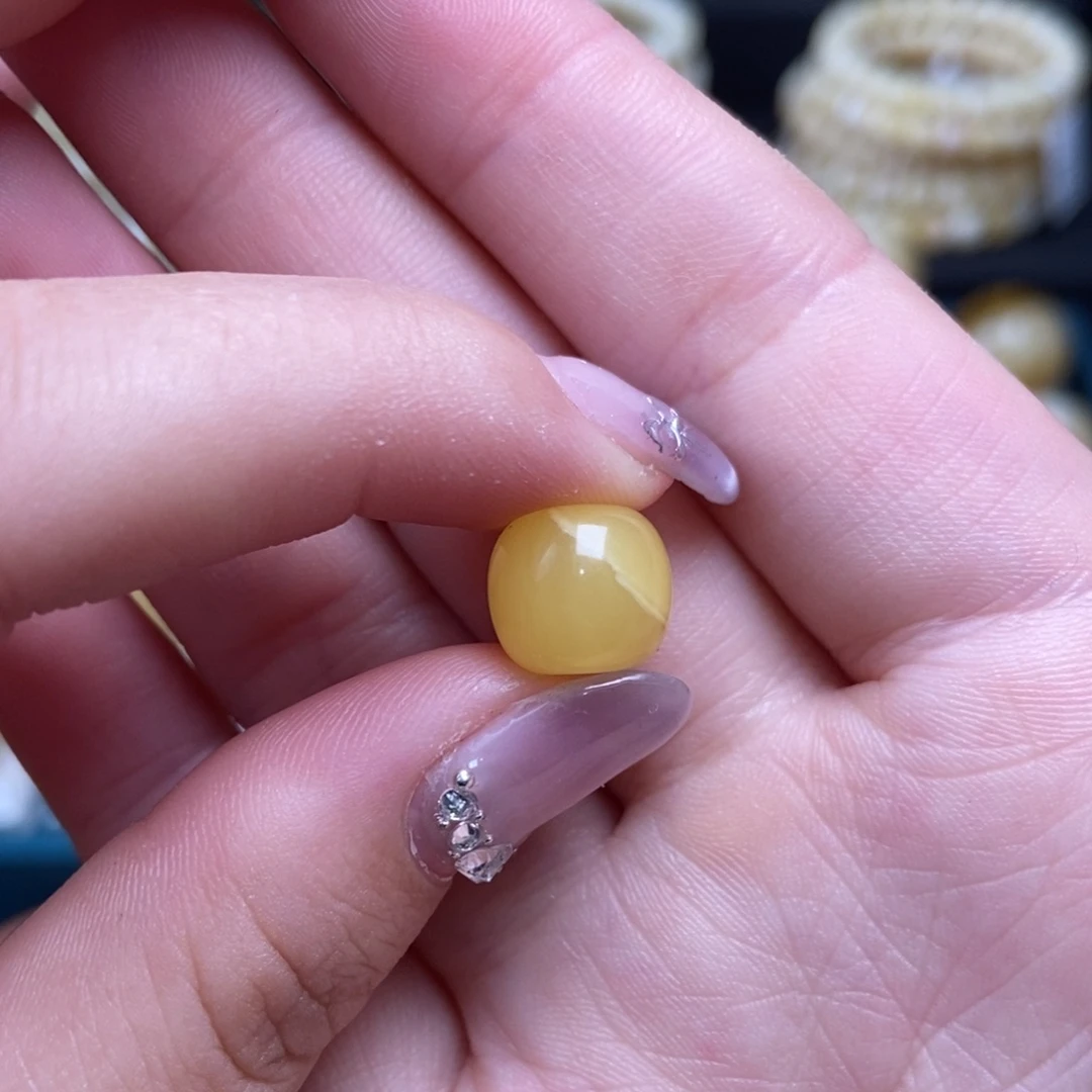 蜜蜡未镶嵌珠宝奇石10*9mm