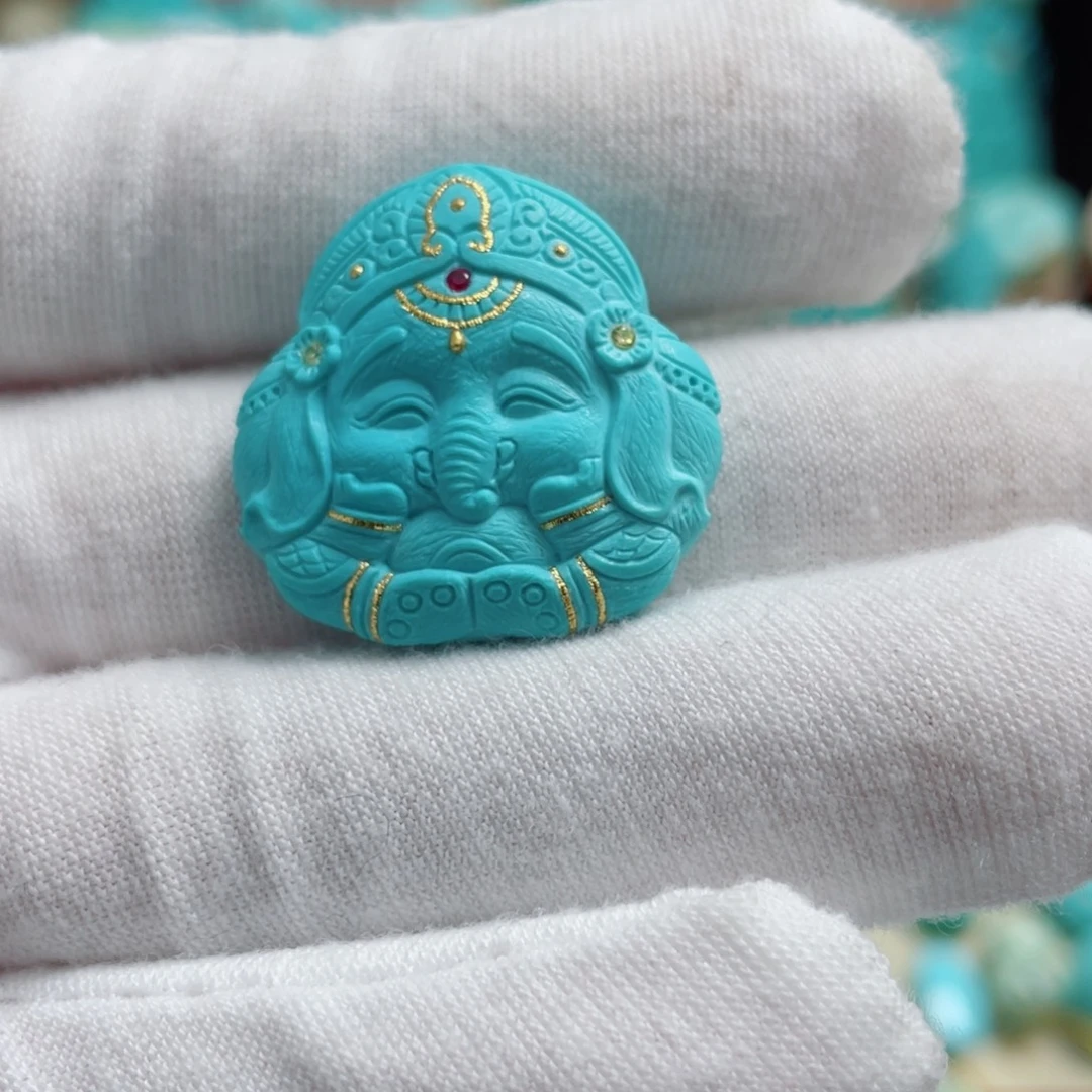 绿松石未镶嵌珠宝奇石