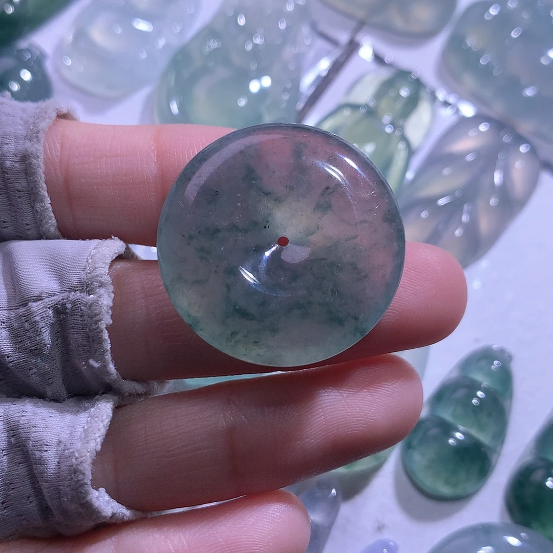 颈饰未镶嵌翡翠扣