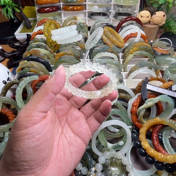 未镶嵌蛇纹石玉手镯n**.