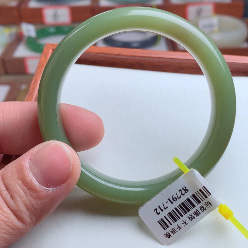 【闪购商品】和田玉手镯未镶嵌