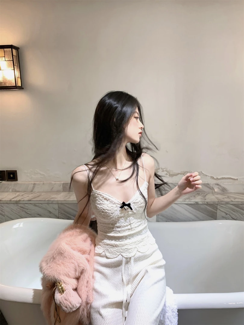 小香风纯欲蕾丝蝴蝶结爱心桃吊带女秋冬内搭短款上衣