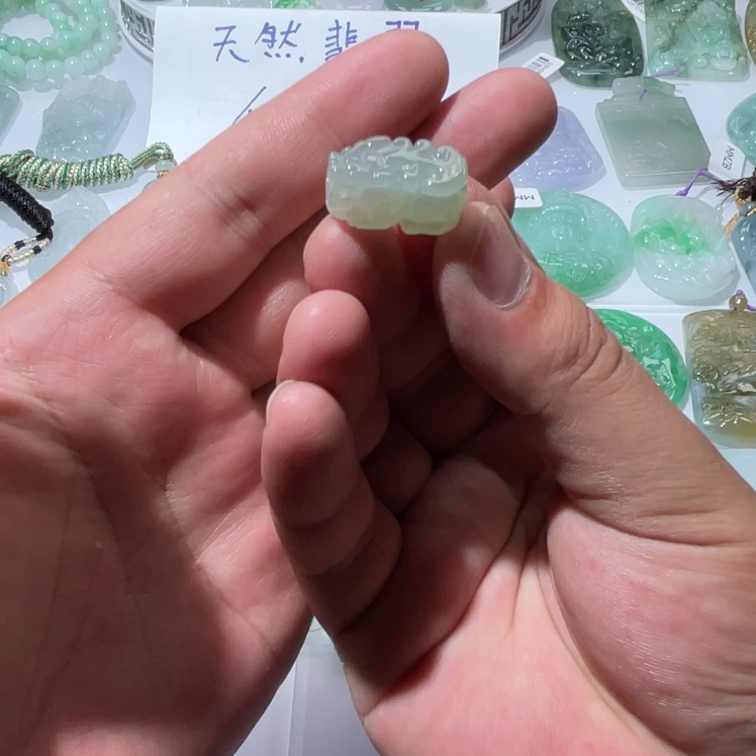 翡翠未镶嵌颈饰天然