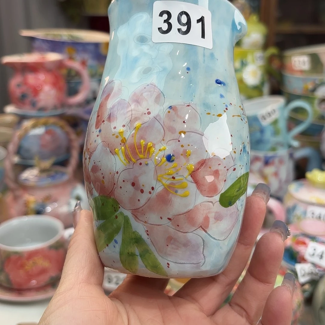 瓷片这就是所谓一群小鲜的生活