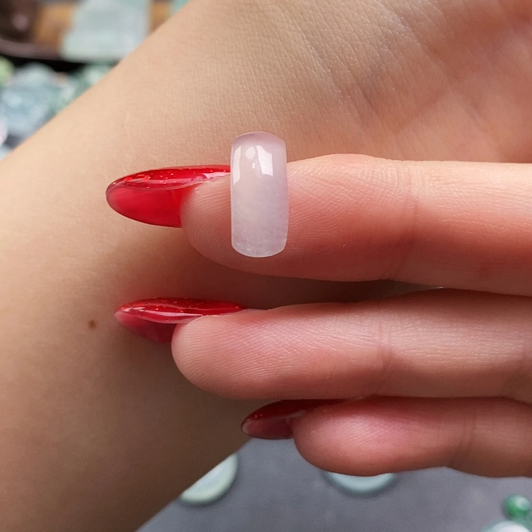 翡翠未镶嵌颈饰马鞍戒面