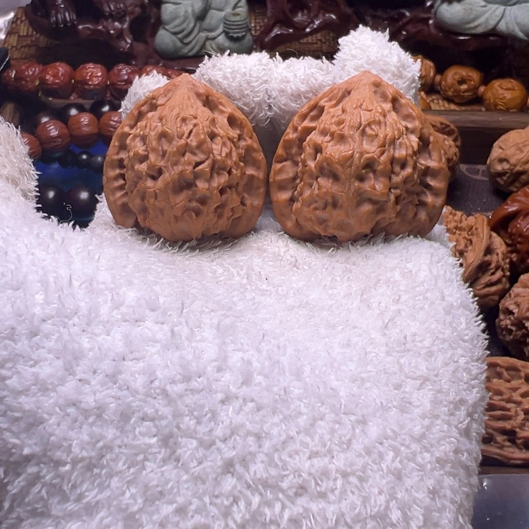 文玩核桃吊坠烈焰公子帽体验对