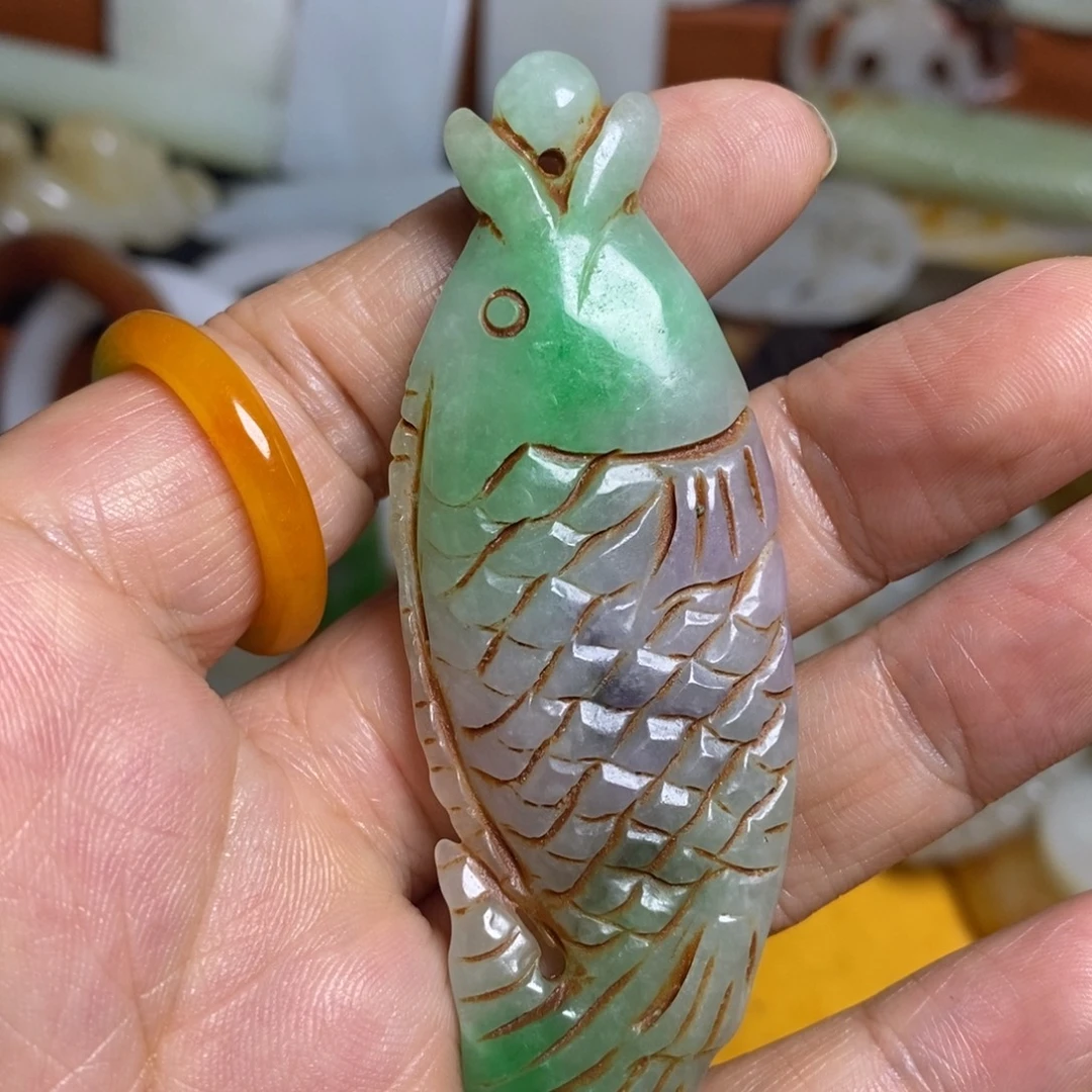 颈饰未镶嵌和田玉（糖玉）