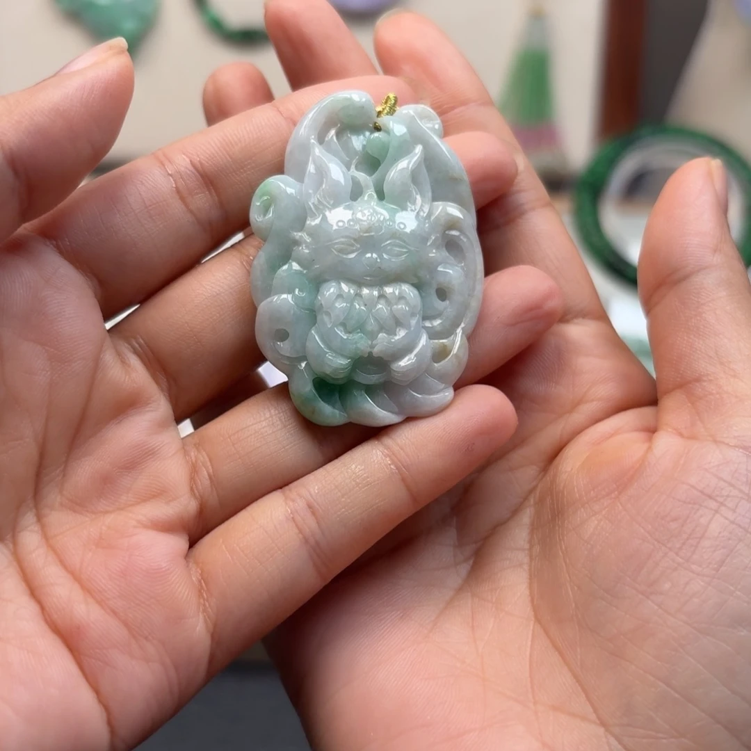 翡翠未镶嵌颈饰翡翠吊坠