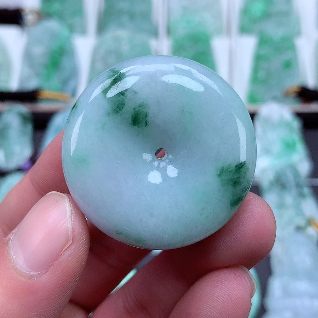 翡翠颈饰未镶嵌翡翠吊坠