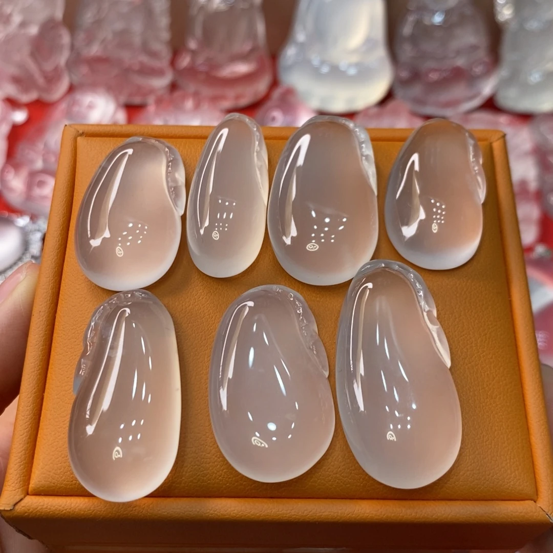 石英质玉未镶嵌吊坠