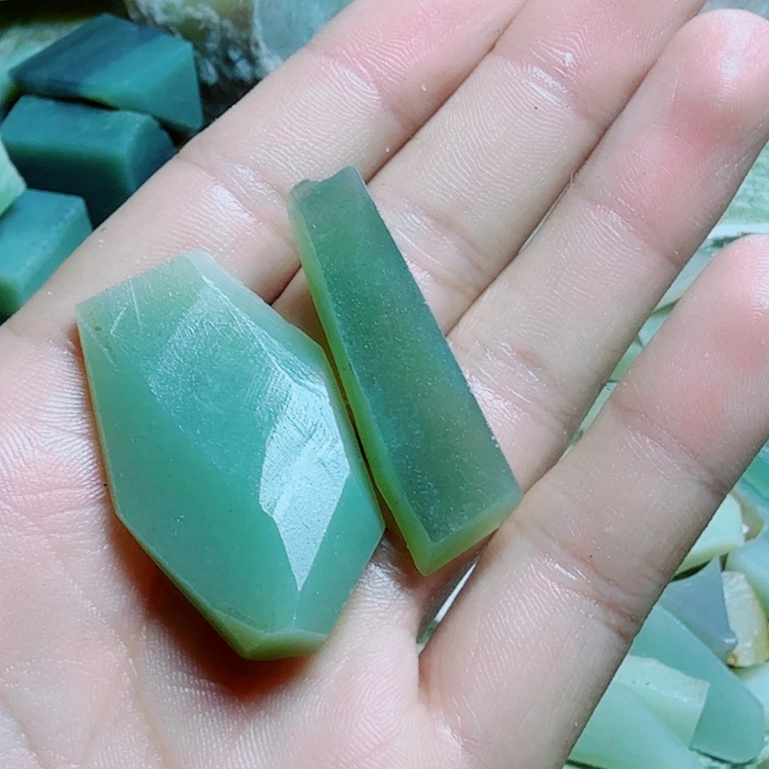 探***力未镶嵌和田玉（糖玉）挂件