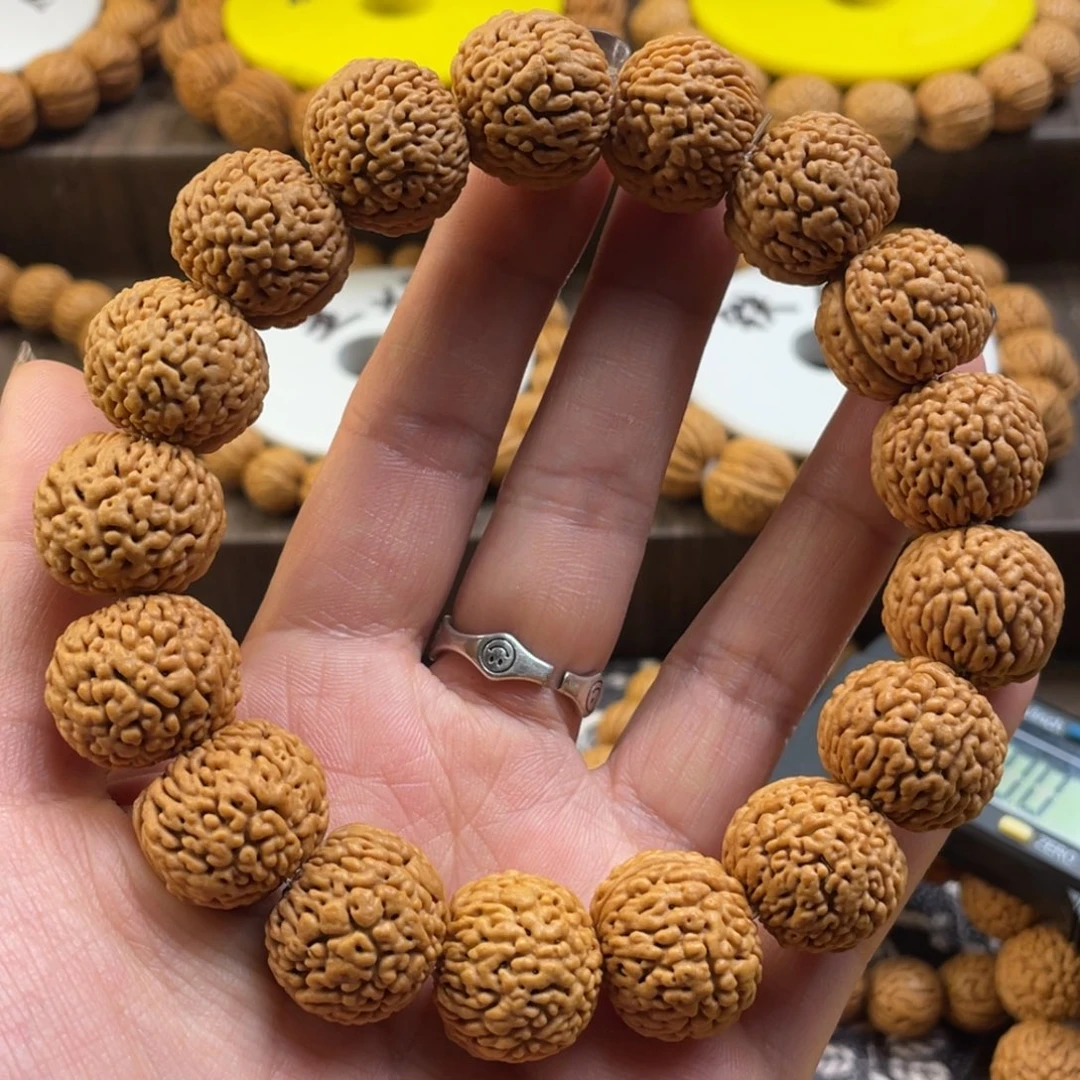 桃核手串龙鳞凤尾不讲价