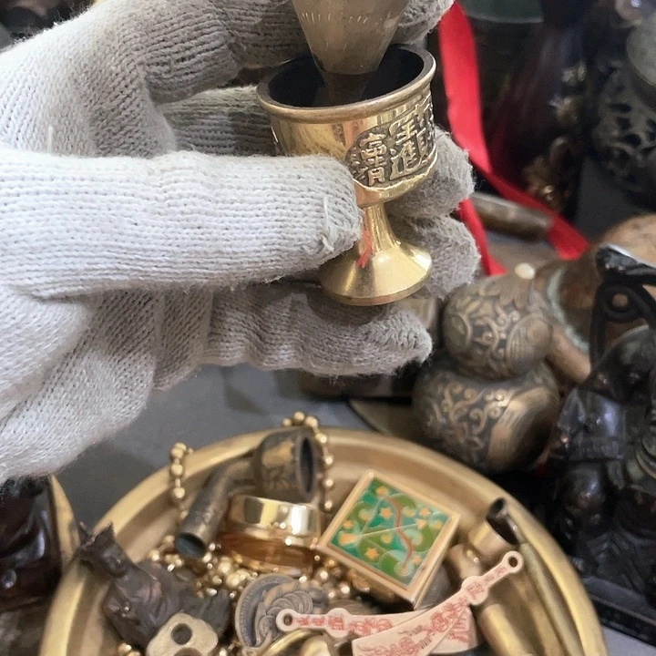 志***愿闪电购铜摆件工艺品