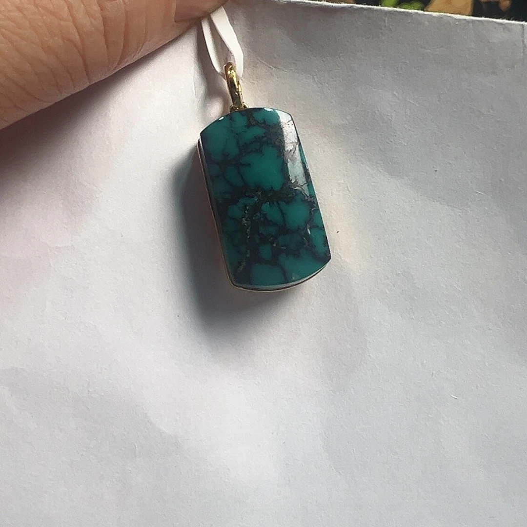 18K金镶嵌绿松石吊坠(不含链)