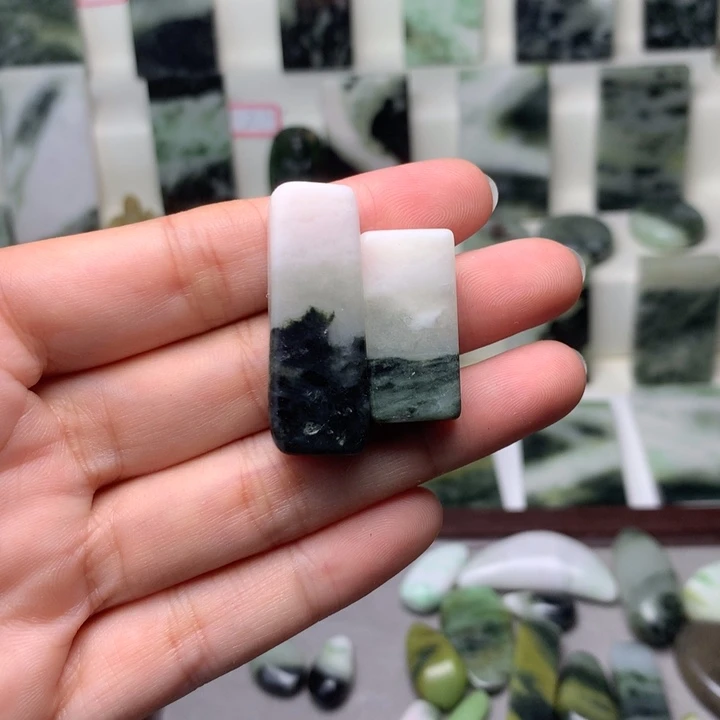 独山玉未镶嵌颈饰L****n