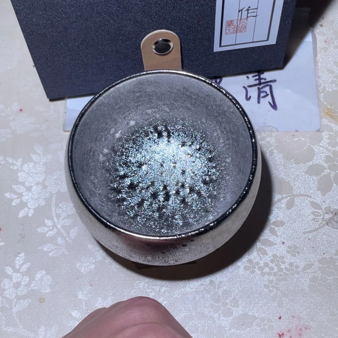 孤***狼茶盏哈哈哈哈这两种表情是真实