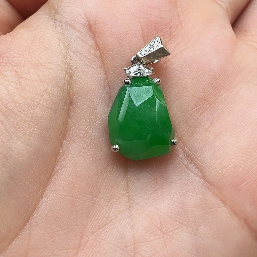 翡翠颈饰18K金镶嵌项链